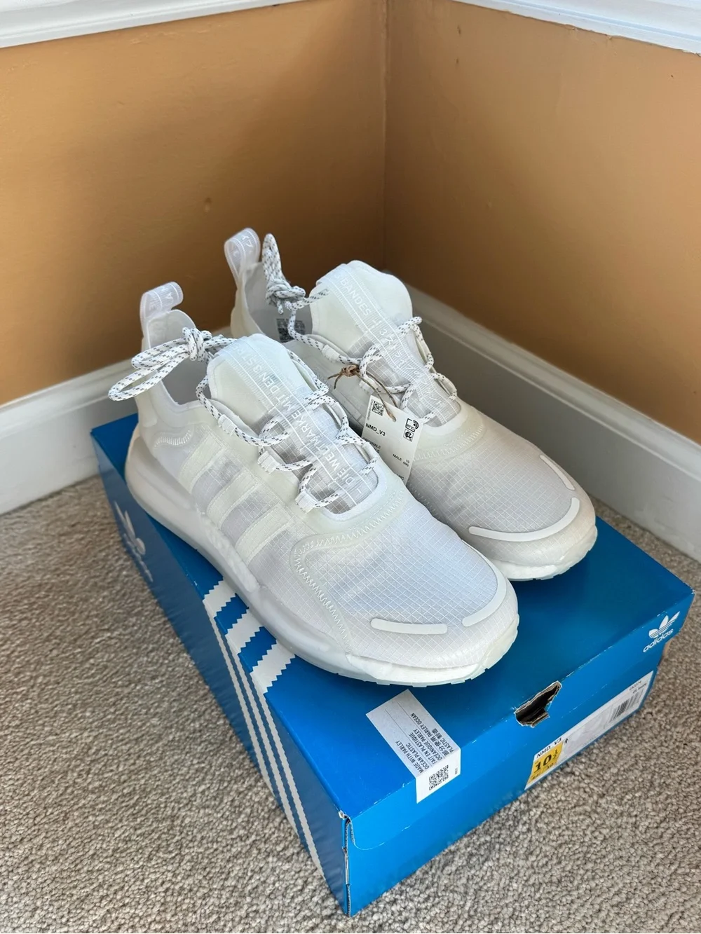 adidas Triple White Men’s Sneaker
